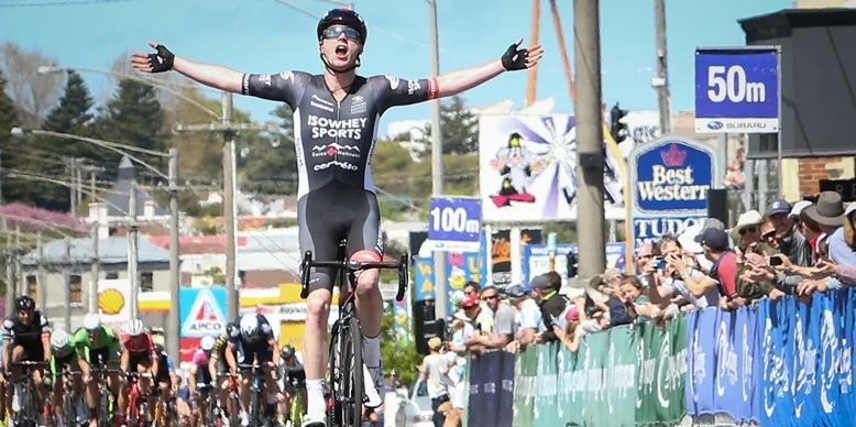 Nathan Elliott winning the 2017 Melbourne-Warrnambool
