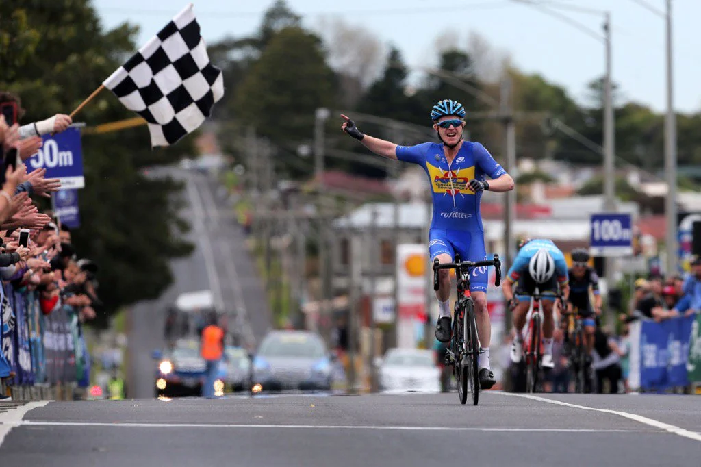 Nathan Elliott winning the 2016 Melbourne-Warrnambool