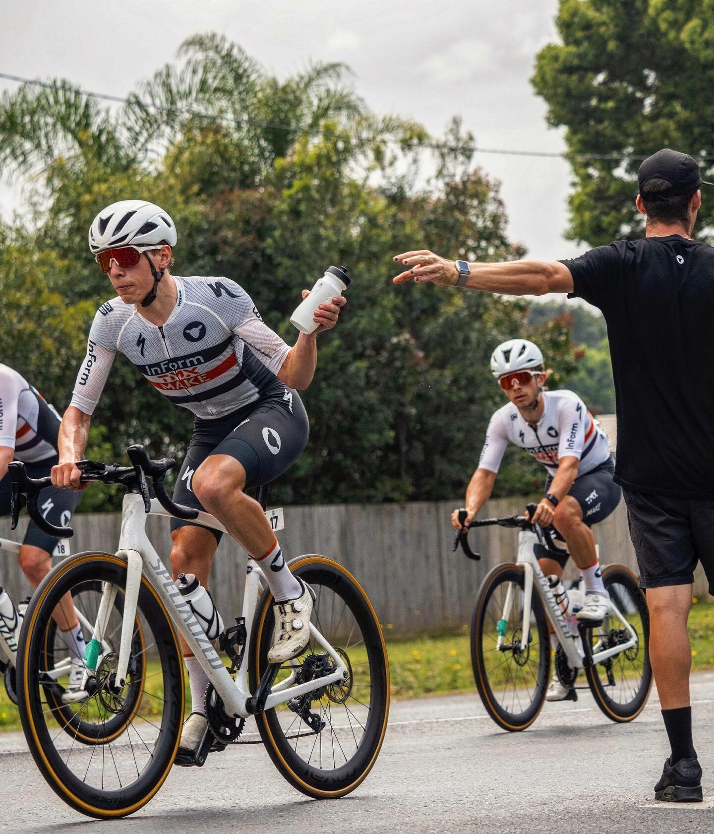 Stage Four @cyclesunshinecoast22 with the Men&rsquo;s team. The team rode strong together through the entire race. An unfortunate crash with 3km to go brought down some of the team. However, @graeme.frislie caught hard to finish in second place just 