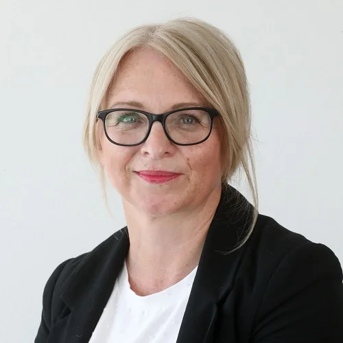 Sarah Price.jpg