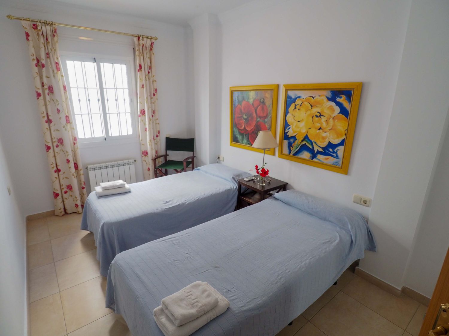 nerja-paradise-rentals-villa-brisas-twin-bedroom-1.jpg