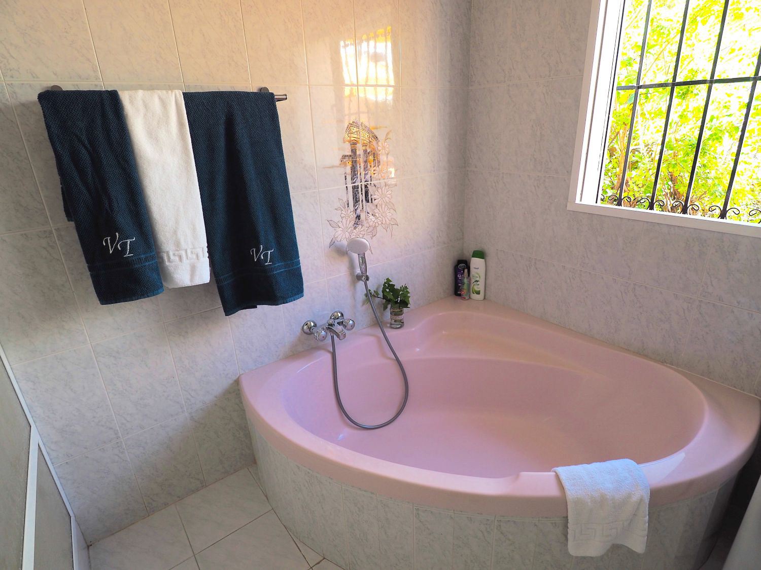 nerja-paradise-rentals-casa-del-barranco-bathroom2.jpg