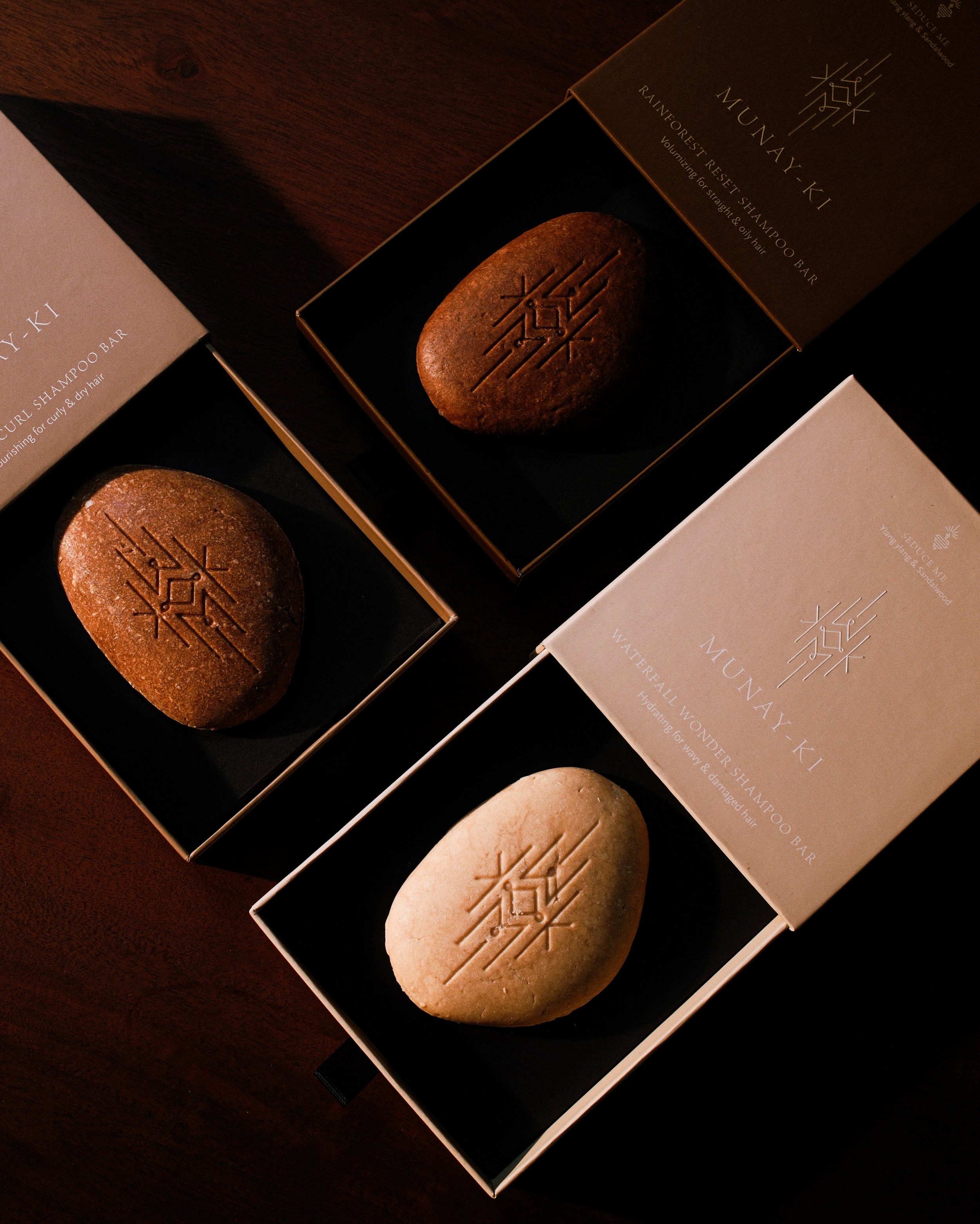 Product photography for @munayki.care ✨🫧

Special thanks to @emmelybrand, who will be capturing the founder story of @lieke_jetske , sharing her personal journey creating a luxury and organic hair product with meaning, intention, and a story to tell