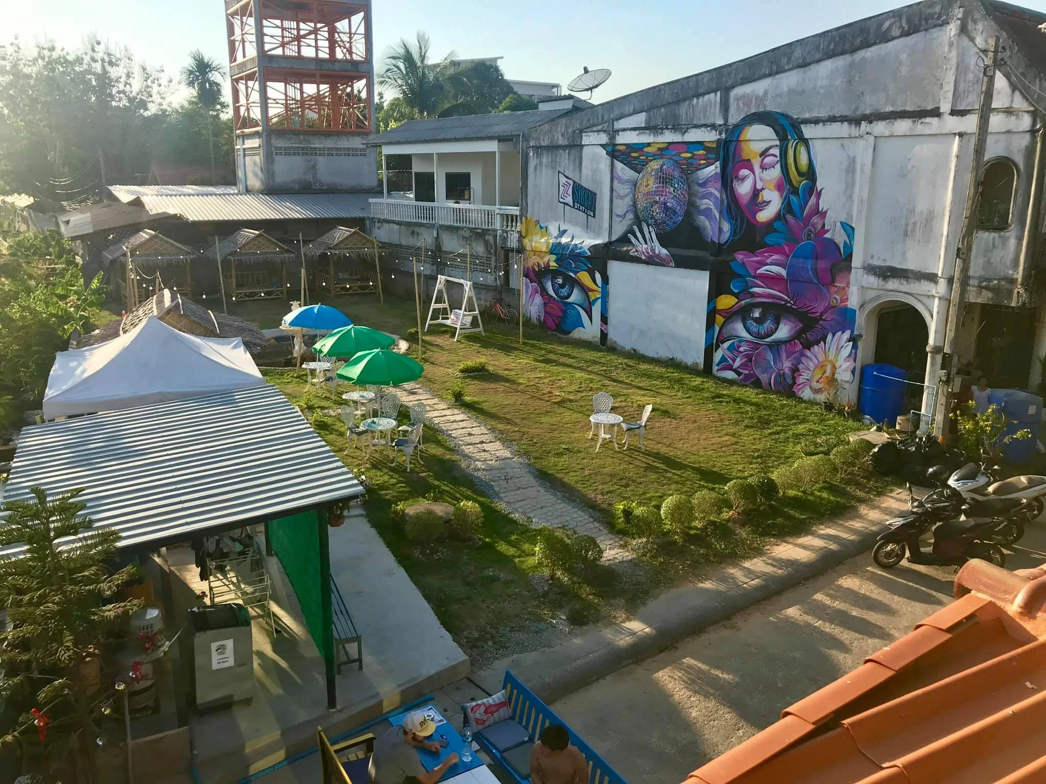 sleepystationphuket.jpg