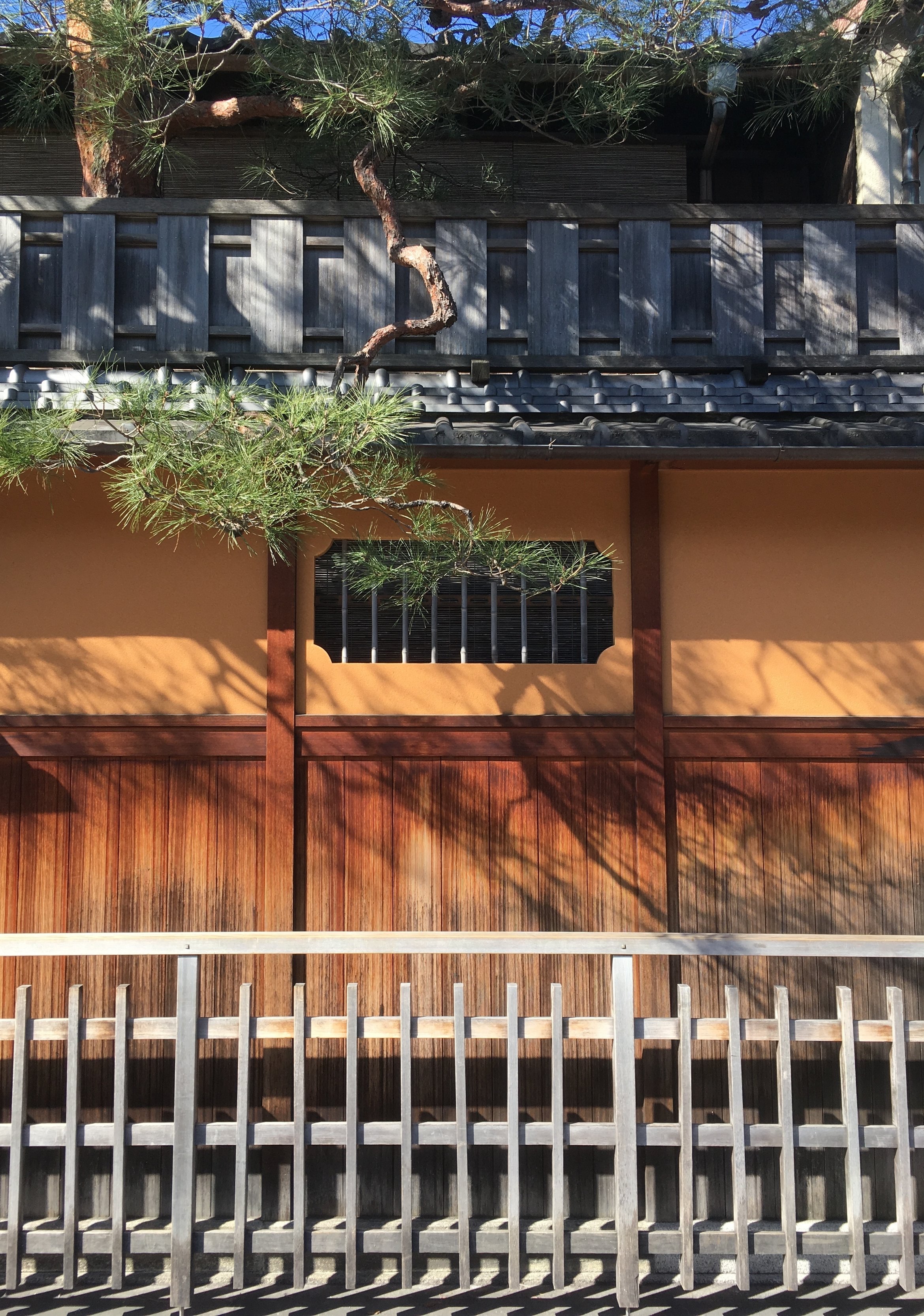 Atelier+Takumi+_+Architecture+Design+Wood+Yakisugi+Kyoto+Japan.jpg