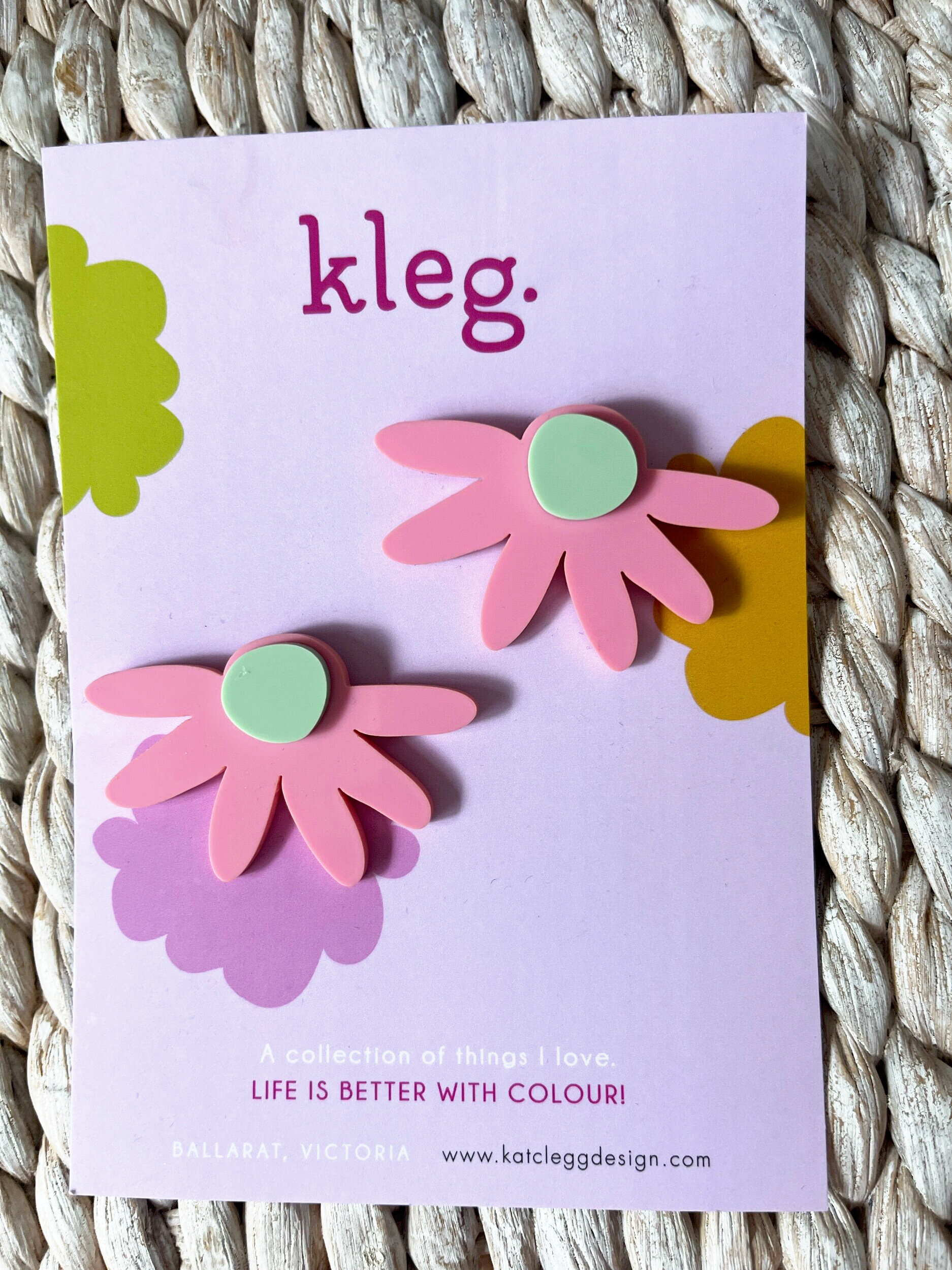 3D27E855-6D0F-4568-9401-FCB5A3656EA5