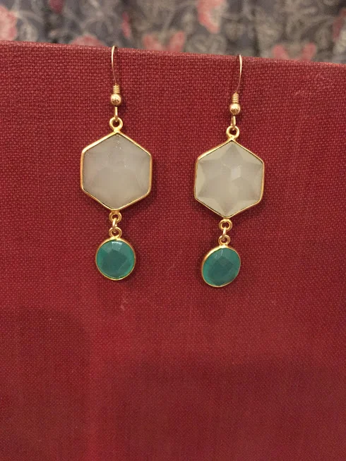 Two Tones of Chalcedony