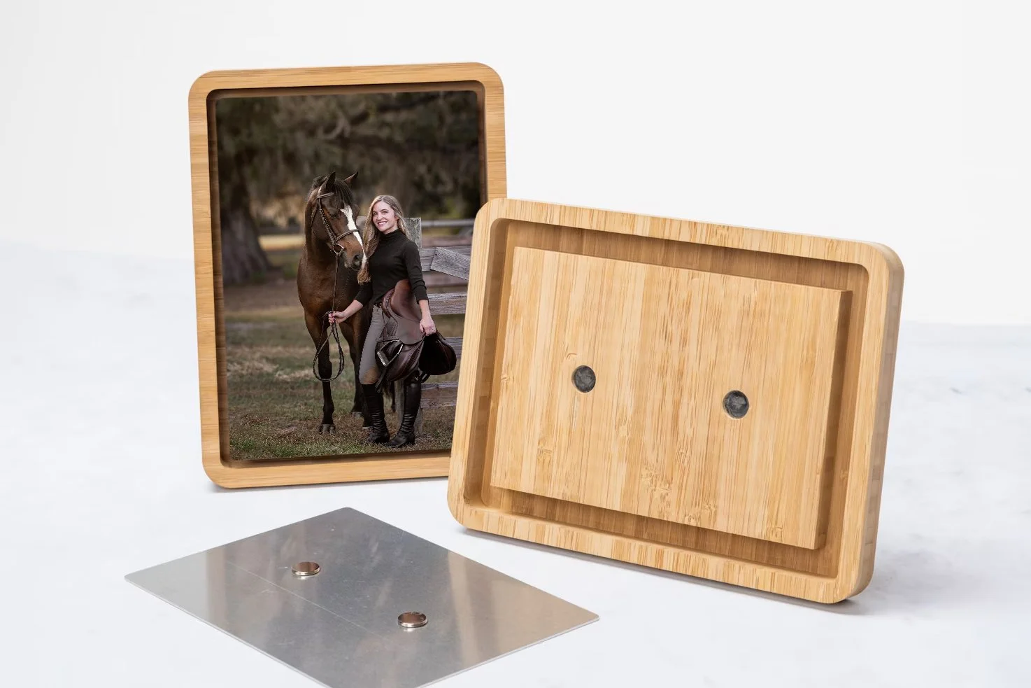 One of my favorite table top pieces is the modern Bamboo Frame, paired with a swappable sleek 5x7" magnetic metal print. 

✅  Great for gifts! 
✅  Great for small spaces!
✅  Flexible for horizontal OR vertical images!
✅  Easily swapped for const