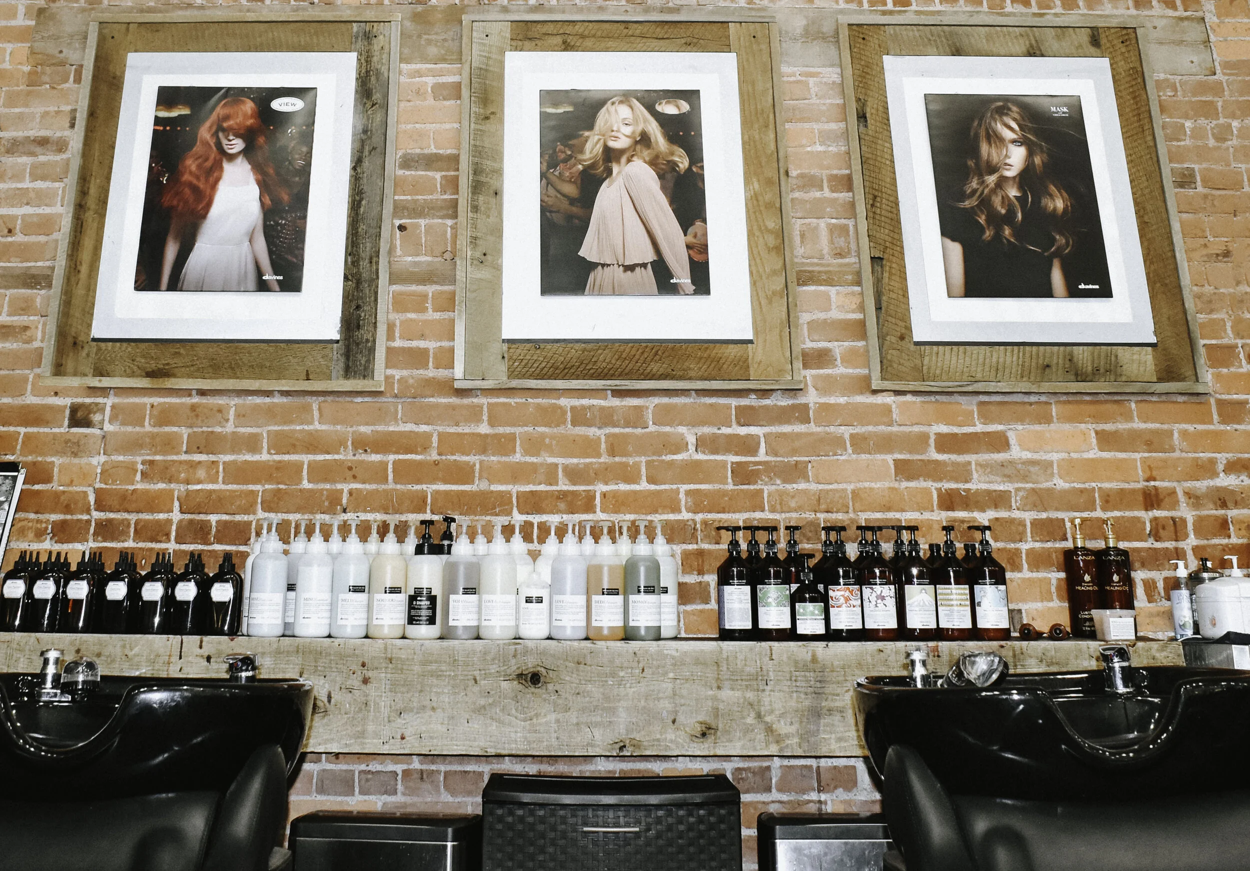 Phia Salon