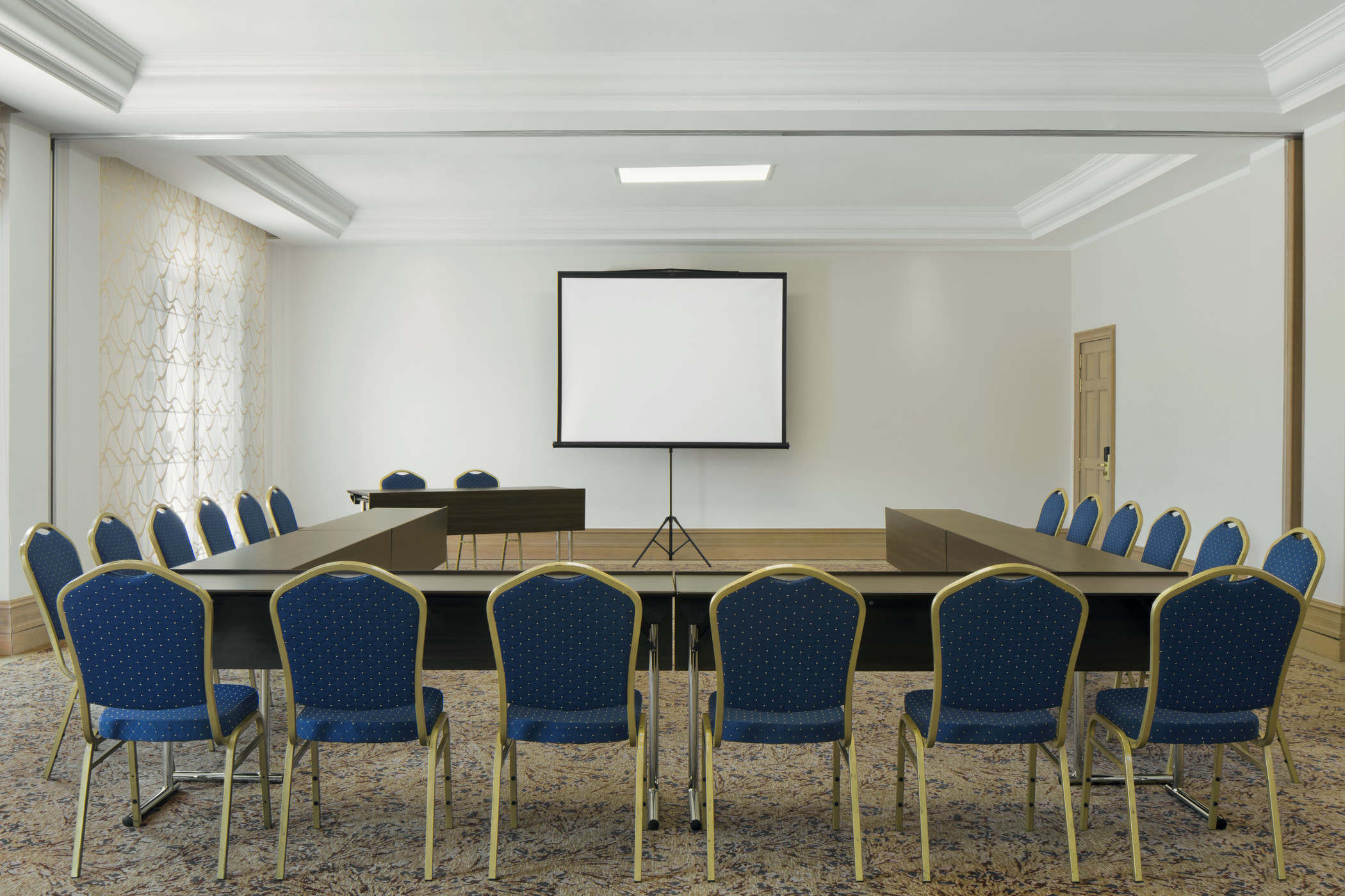Castillian Suite - U-Shape Style setup.jpg