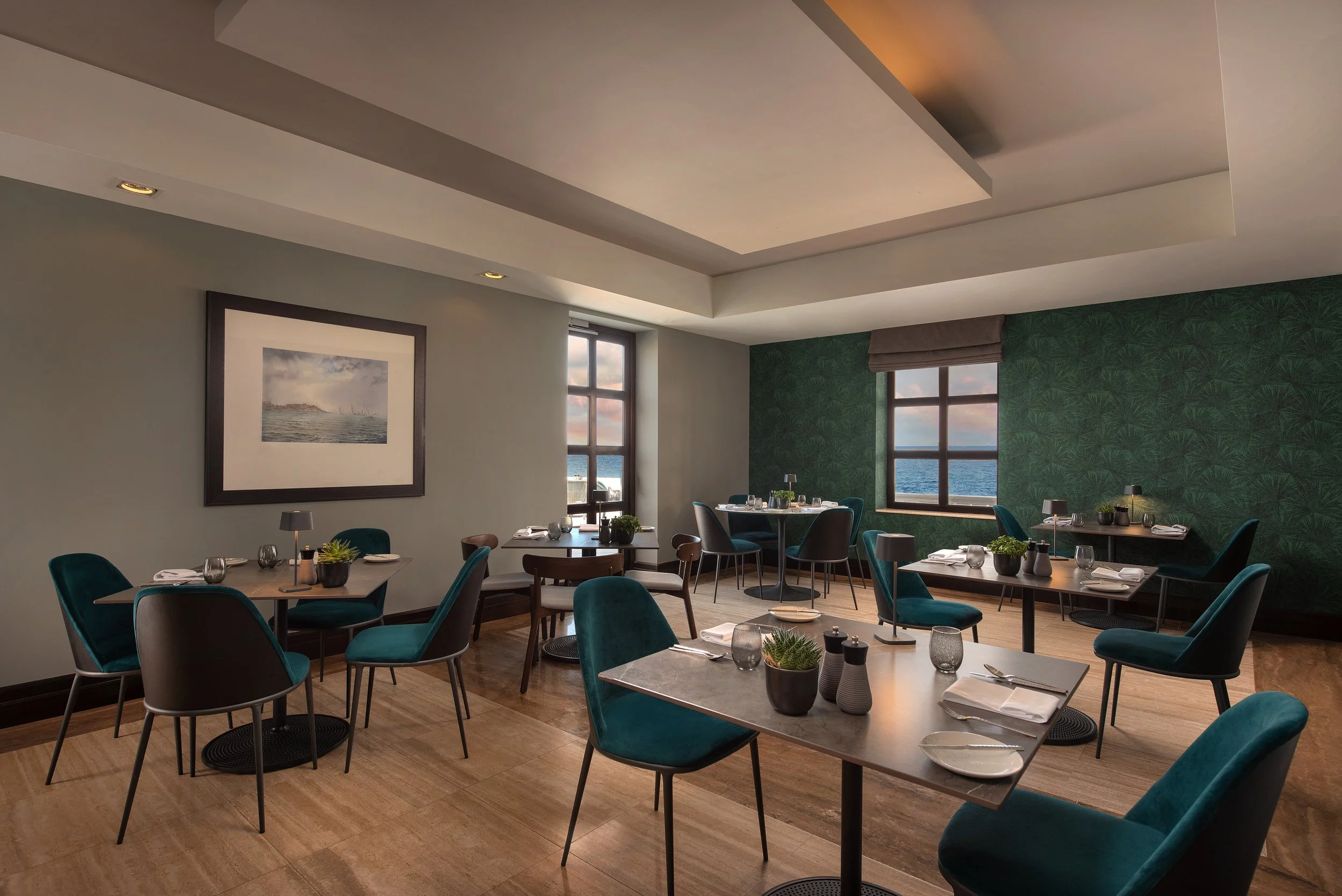 Quadro Restaurant Main Dining Room.jpg