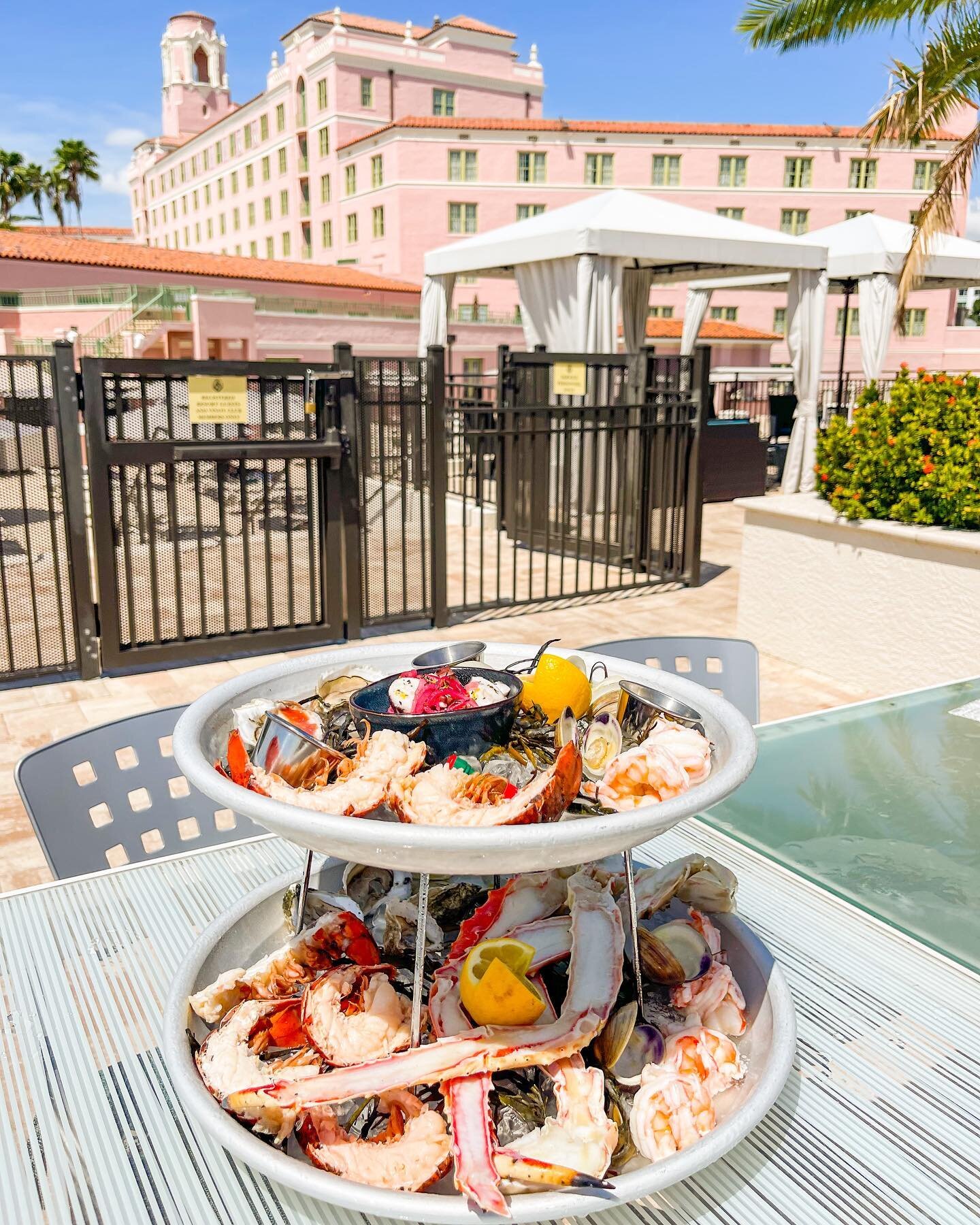 Delectable seafood experiences are always on the menu at Paul&rsquo;s Landing. This backdrop is a bonus 😍