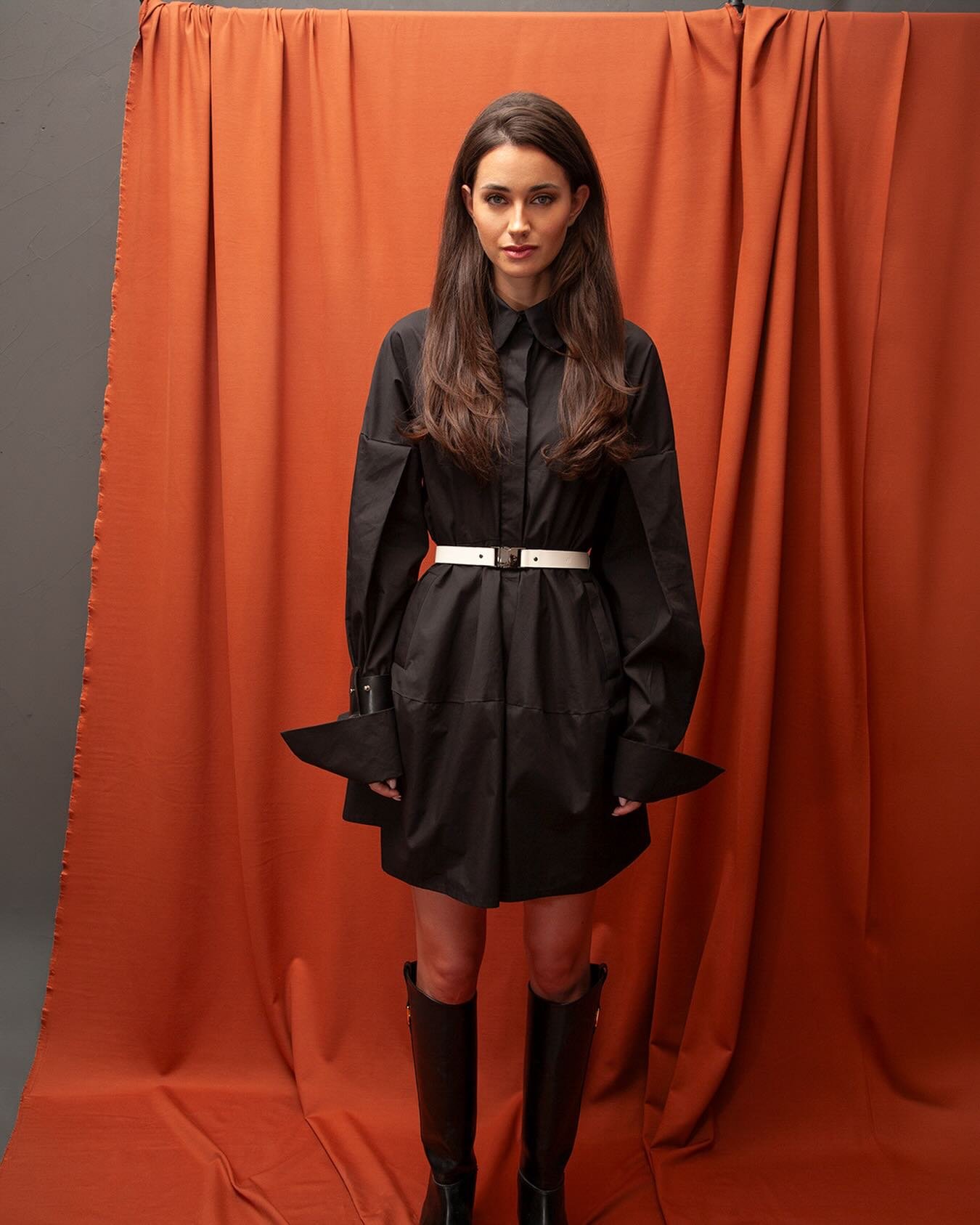 🧡🖤 NEW #newcollection #springsummer2026 
Special thanks to @lenkafritschovamua 📷 💄👁️
Model @anetaa.j @puremodel 
Accessories @baagi by Leona Pil&aacute;tov&aacute;