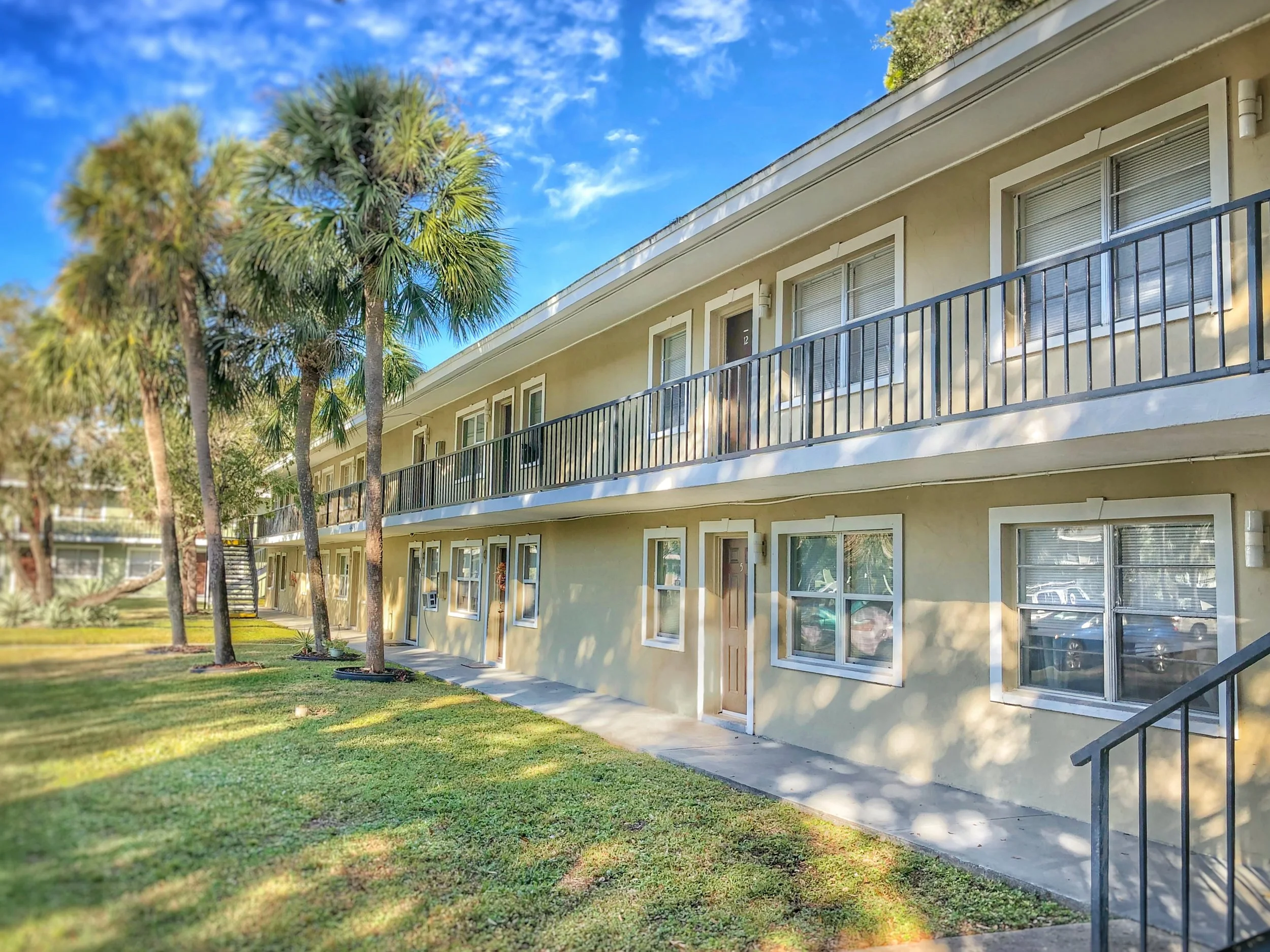 University Oaks — One Stop Housing