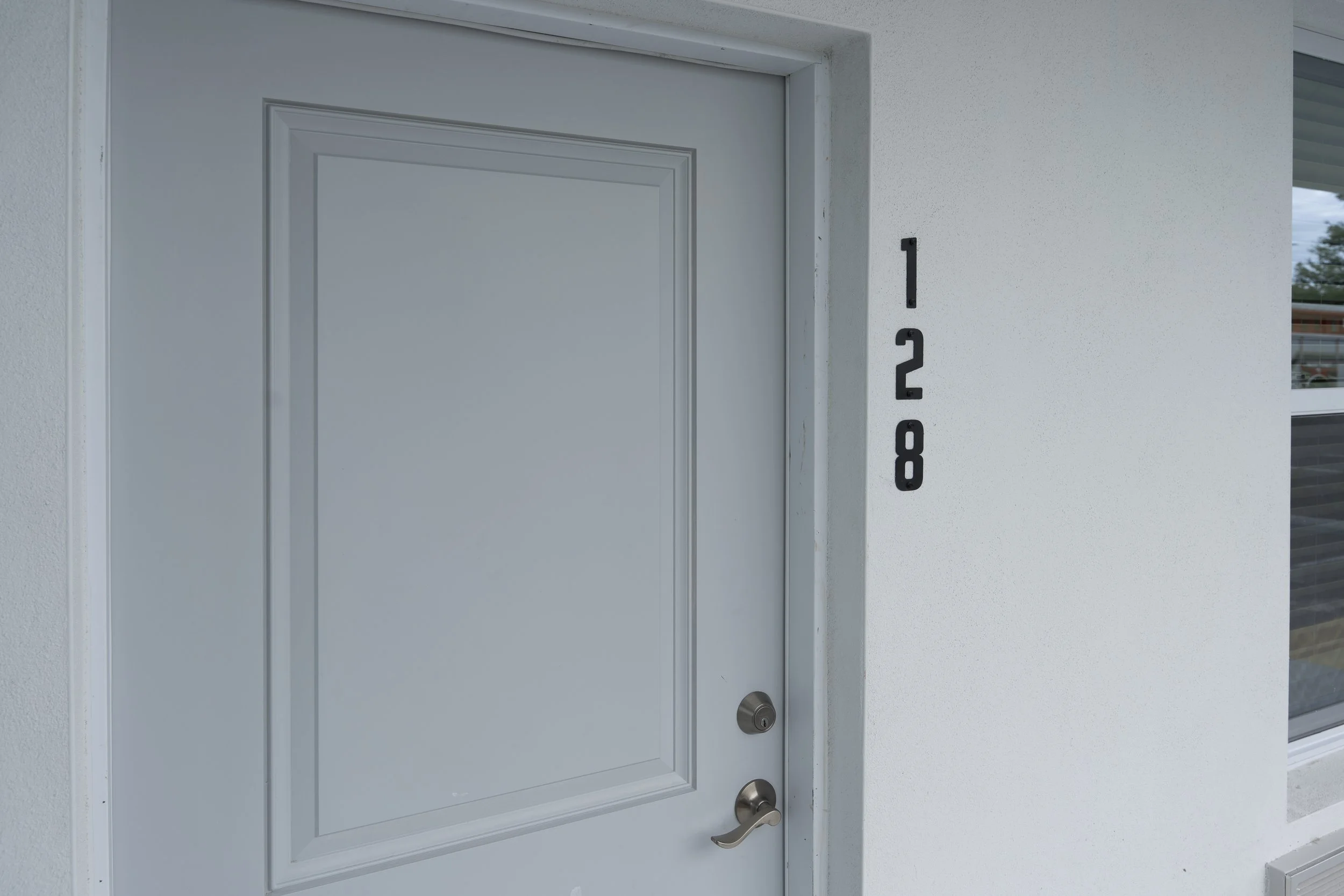060526-OneStopHousing-Apartment-001.jpg