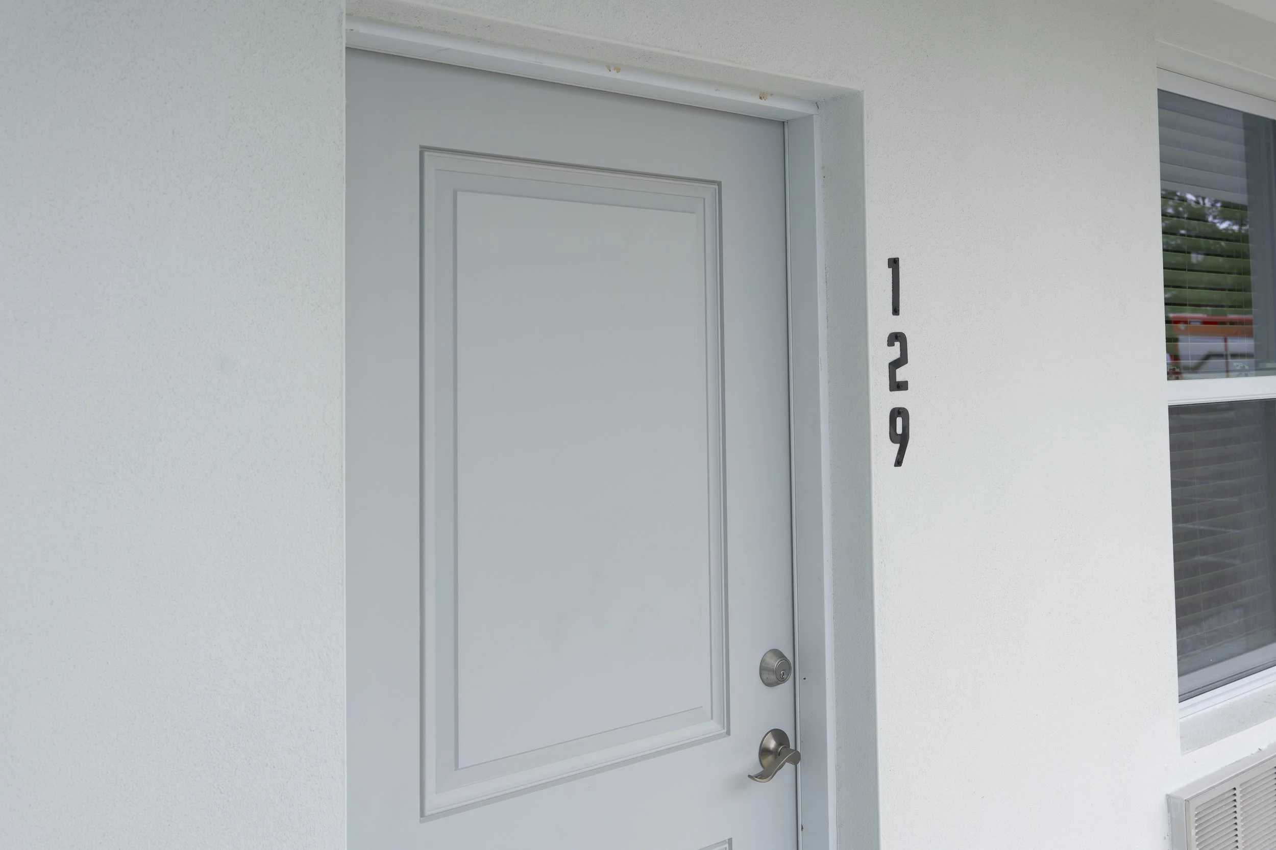 060526-OneStopHousing-Apartment-010.jpg