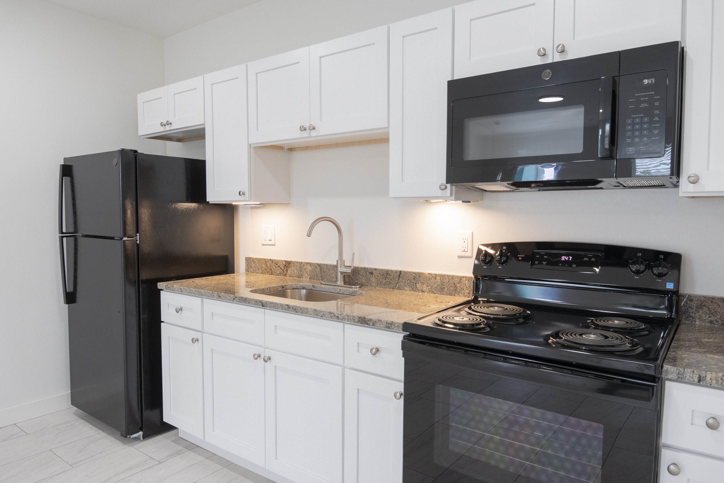 060526-OneStopHousing-Apartment-025.jpg