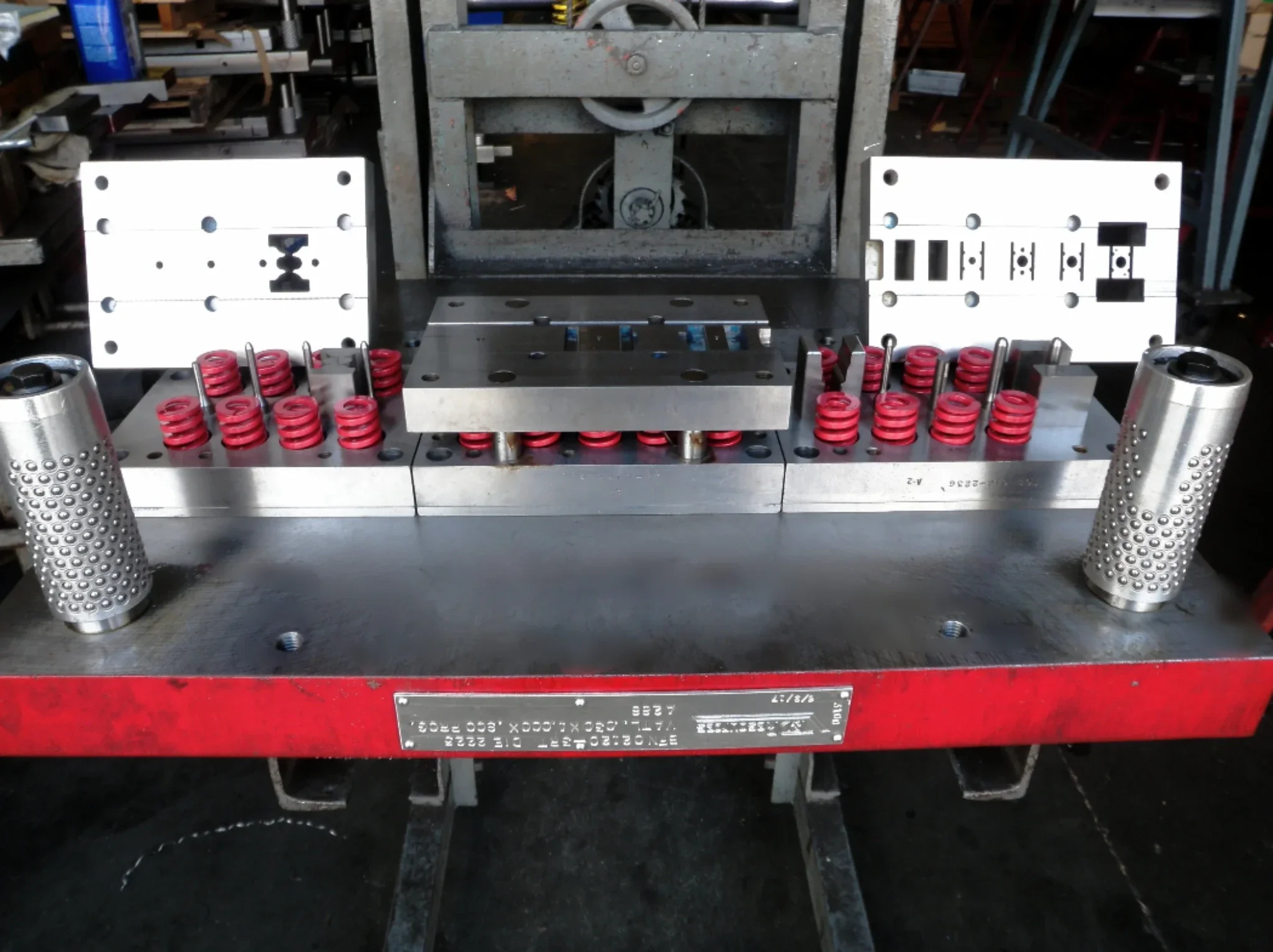 mechanical-press-tooling-die-set.webp