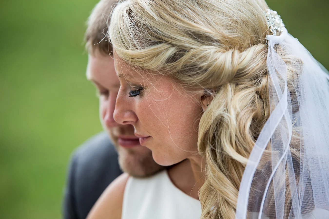 Laura and Jake | Tracy Walsh Photography at Dixon's Apple Orchard