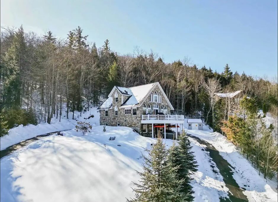 NEW LISTING!! 

Stonewood Chalet | breathtaking views + Hot Tub

Welcome to our enchanting Stonewood Chalet, nestled in the heart of Conway, New Hampshire, offering breathtaking views of majestic Mount Washington. With 3 bedrooms, 2.5 bathrooms, and 