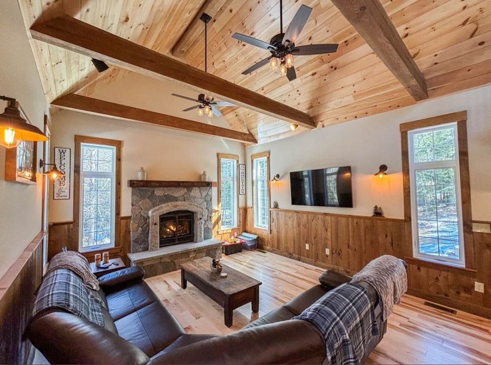 NEW LISTING!!

The Oxford House | Custom Built Eidelweiss Getaway

Welcome to our one-of-a-kind 2023 built retreat nestled in the serene beauty of Eidelweiss, where every detail whispers of comfort and heritage. Step into a world where tradition meet