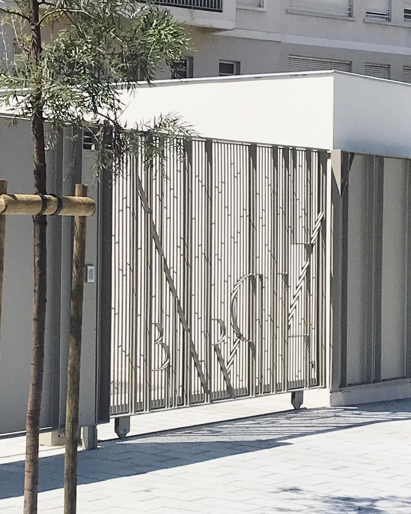 Square Ixelles, Biarritz 
Am&eacute;nagements urbains avec @agence.patrickarotcharen @emflandscape @sam_accoceberry 
#biarritz