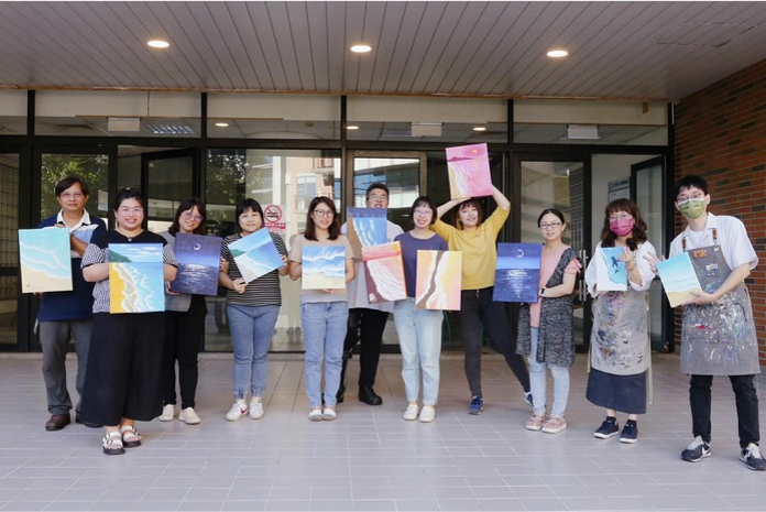 弘光科技大學 - 拾起畫筆 去找心中的那一片海