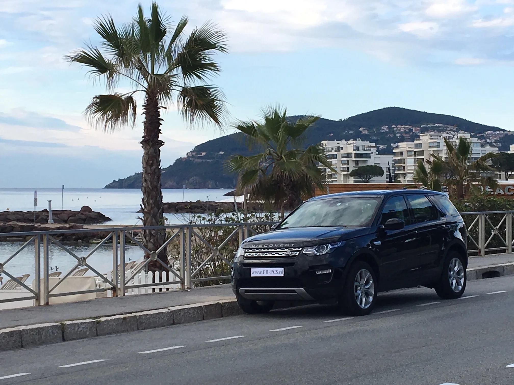 Invliegen en met deze heerlijke auto retour vanaf Cannes