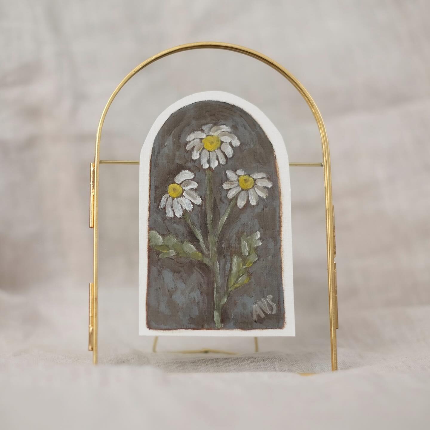 Cutie number one of the chamomile collection. This piece is sold, but there are a handful left in the shop in a variety of colors and sizes.

These delicate pieces are perfect for primary bedrooms, add an inviting flair to mantles and bookcases, or w