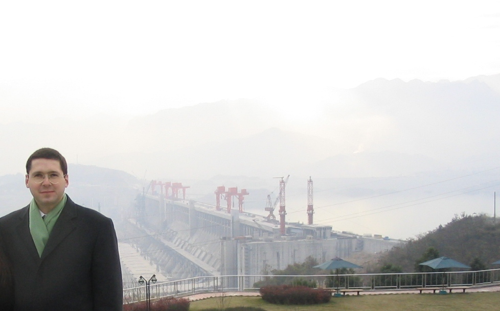 History - Bruno at the Three Gorges Dam in 2002.jpg