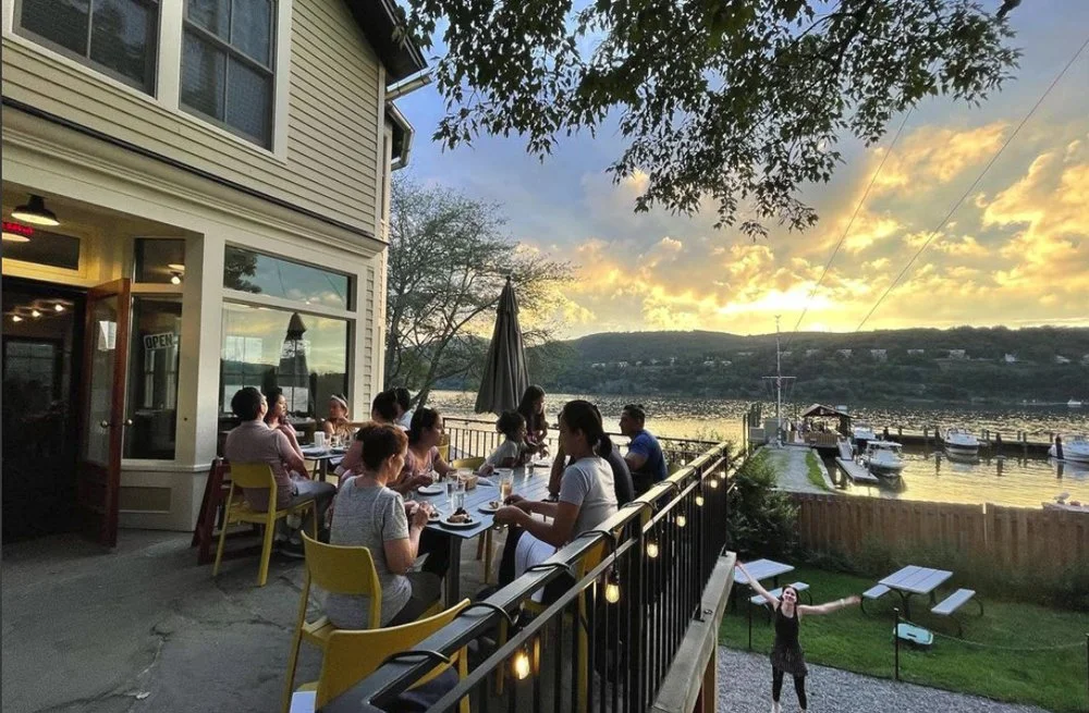 Garrison Restaurant Dolly's