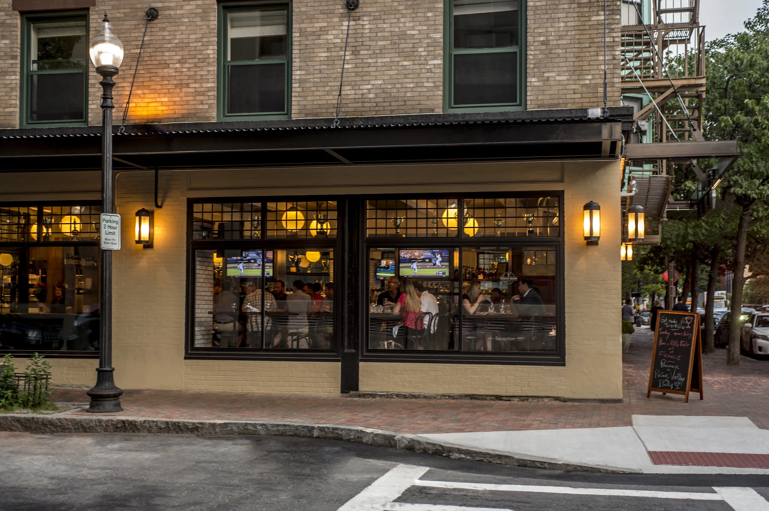 The-Alise-Boston-Exterior-Trophy-Room.jpg