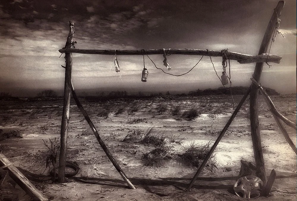 Poignant Pics no. 53: On Anne Eder's "Found Structure #5"