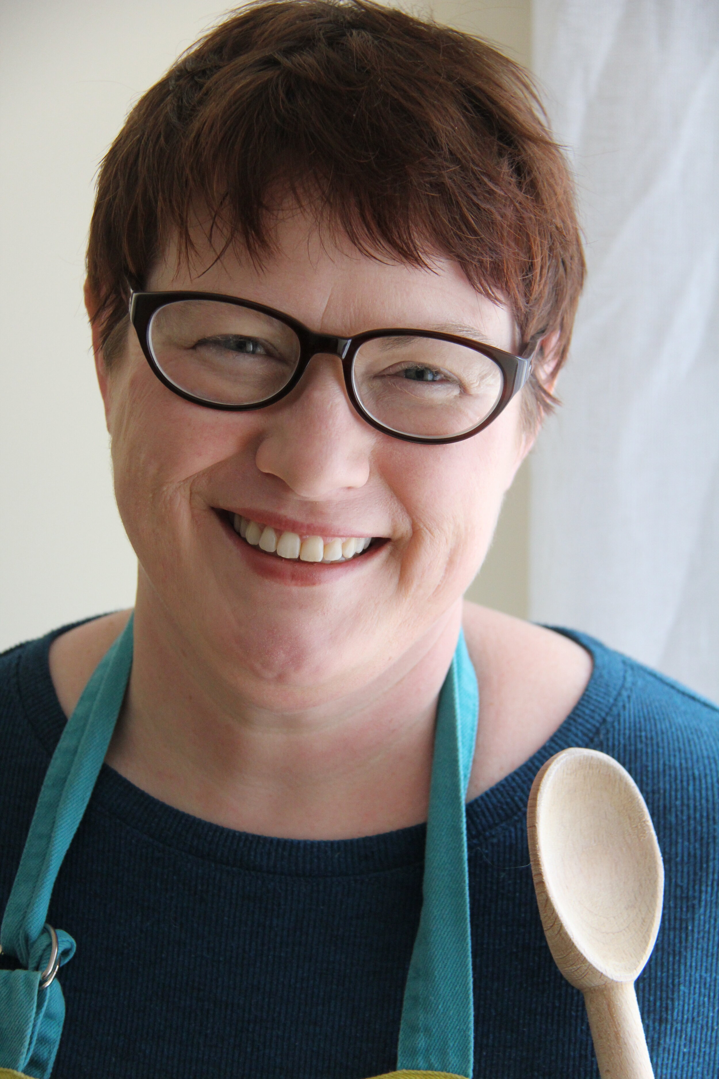 Elisabeth Bailey, author of The Make Ahead Sauce Solution cookbook | Didn't I Just Feed You, a food podcast for parents, even the ones who hate to cook