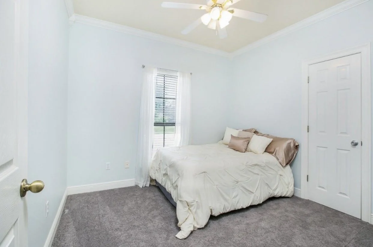 GUEST BED 2.JPG