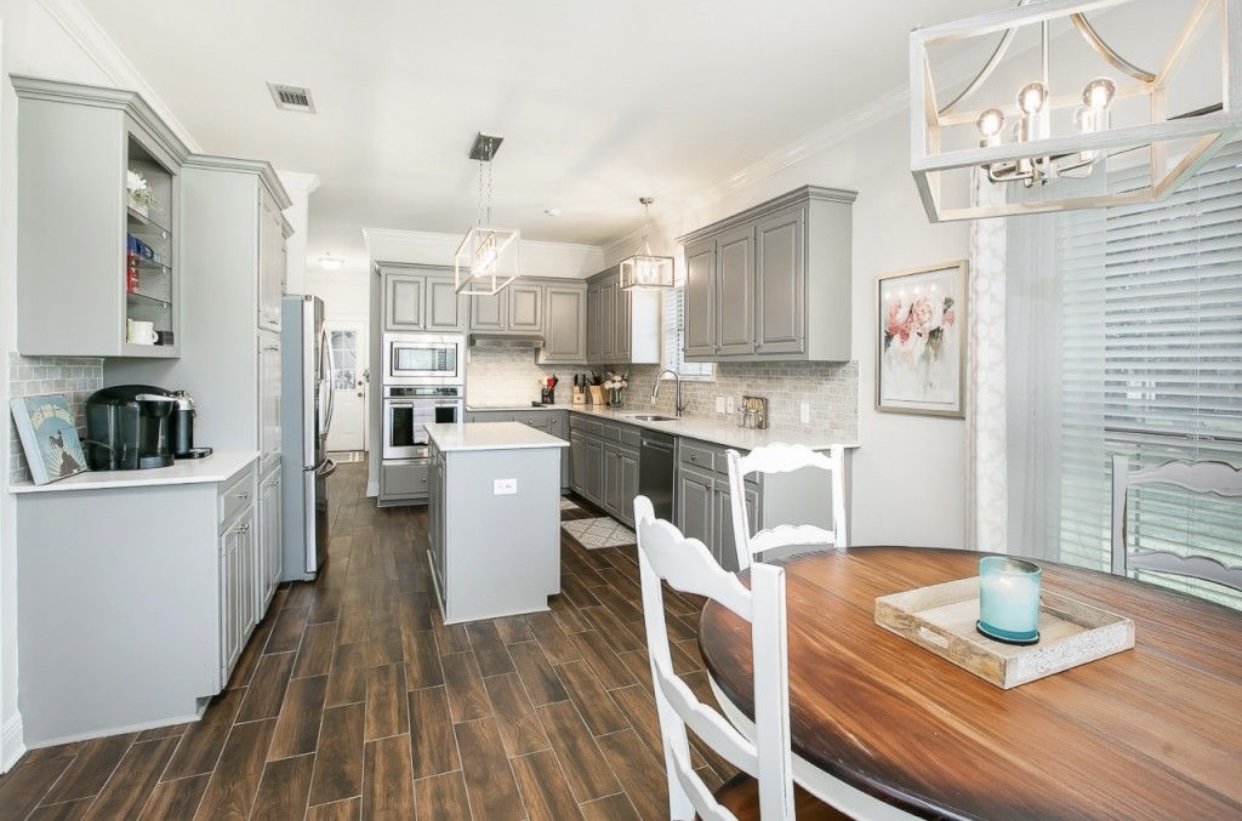 KITCHEN 3.JPG