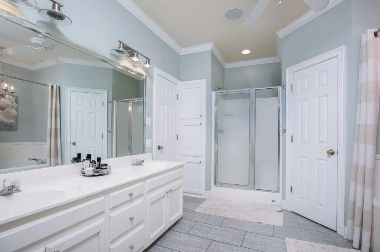 MASTER BATH 3.JPG