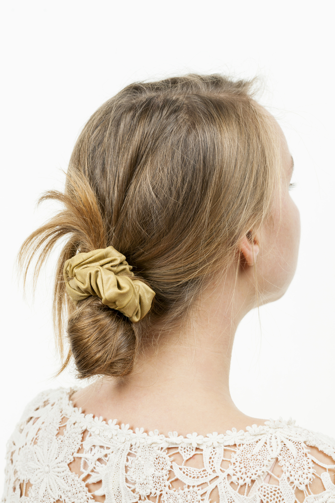 Winter-hairstyle-women-scrunchie.jpg