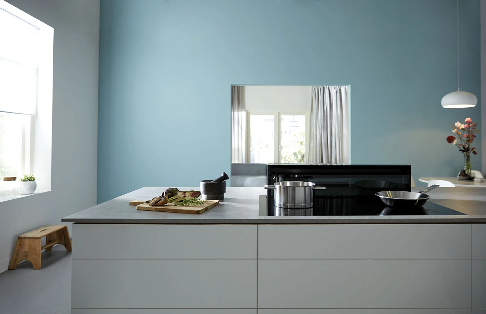 IoT Chef , a research project funded by IMEC , will use IoT technology to develop a connected system that enables cooking tools and appliances to “talk” to each other. The system will also give intelligent meal recommendations based on users’ unique preferences. Partners: Novy, Demeyere, Ugent, crea8ronics