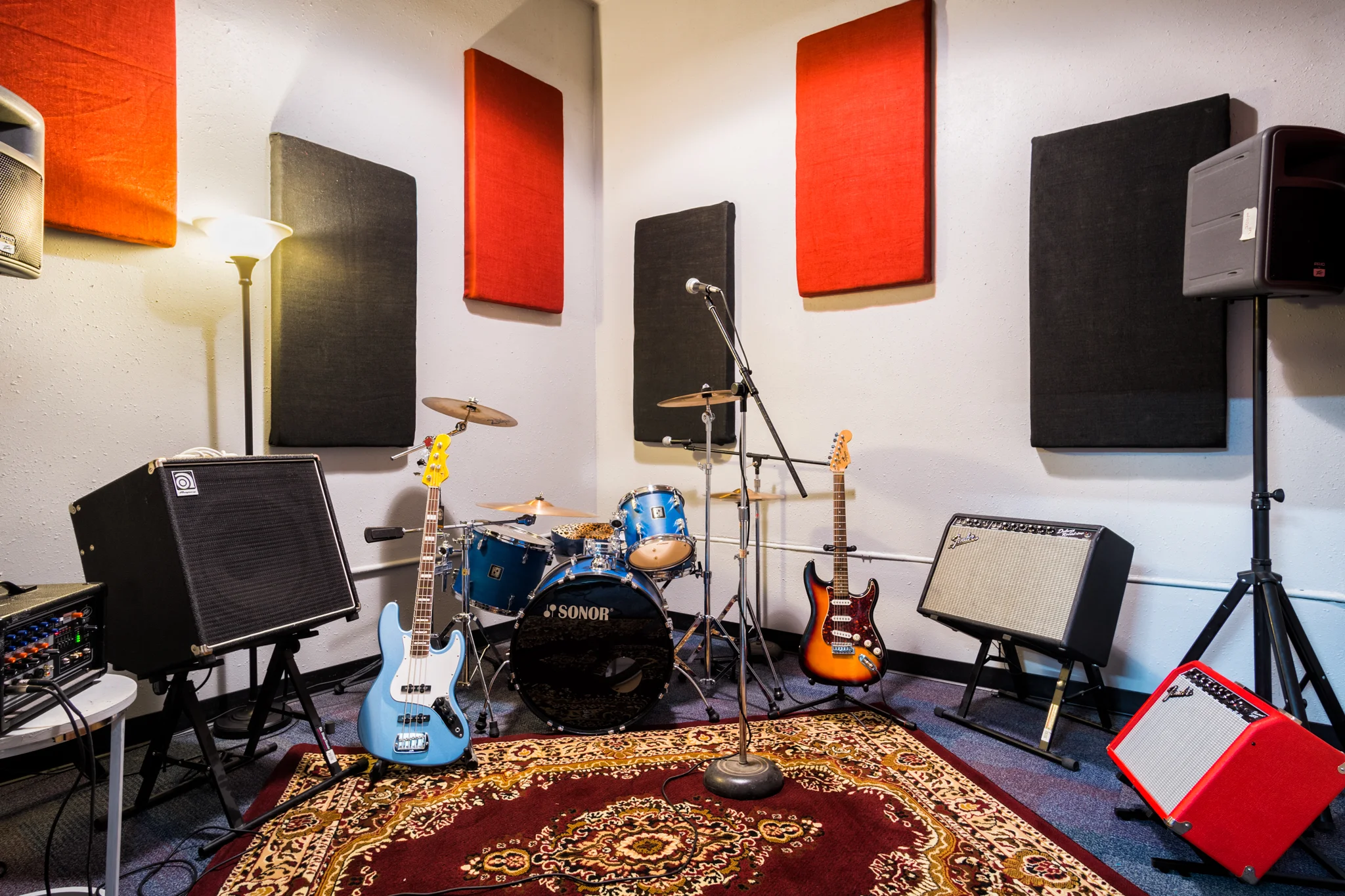 Room1.jpg