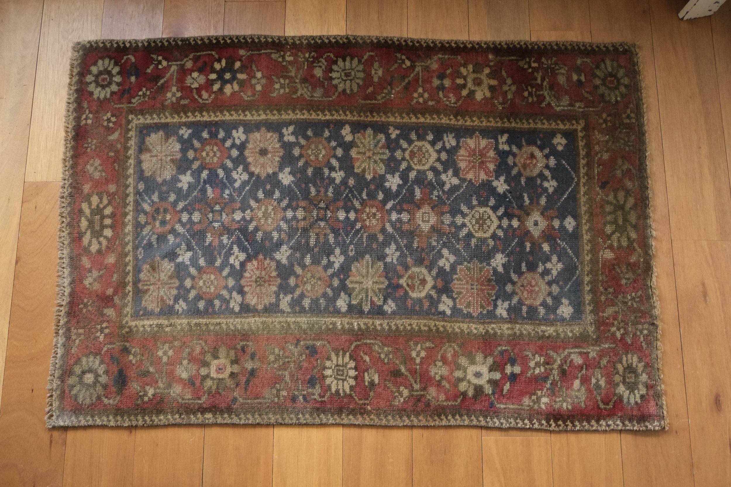 vintage Turkish rug, 4'5"x3'8"