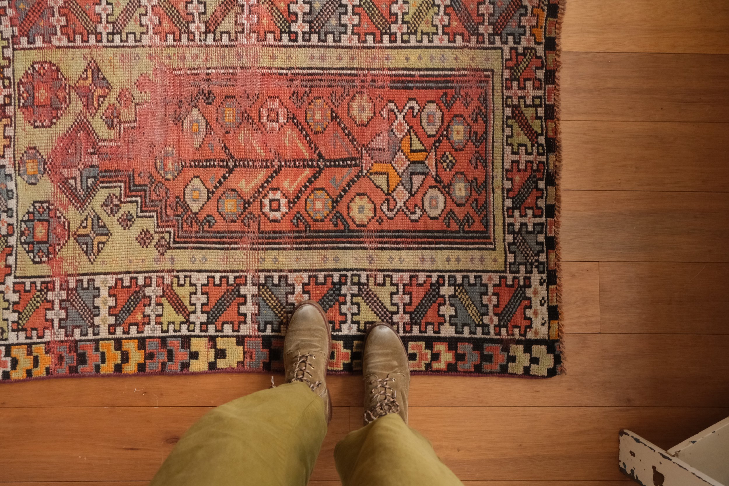 photo of Turkish rug showing natural dyes