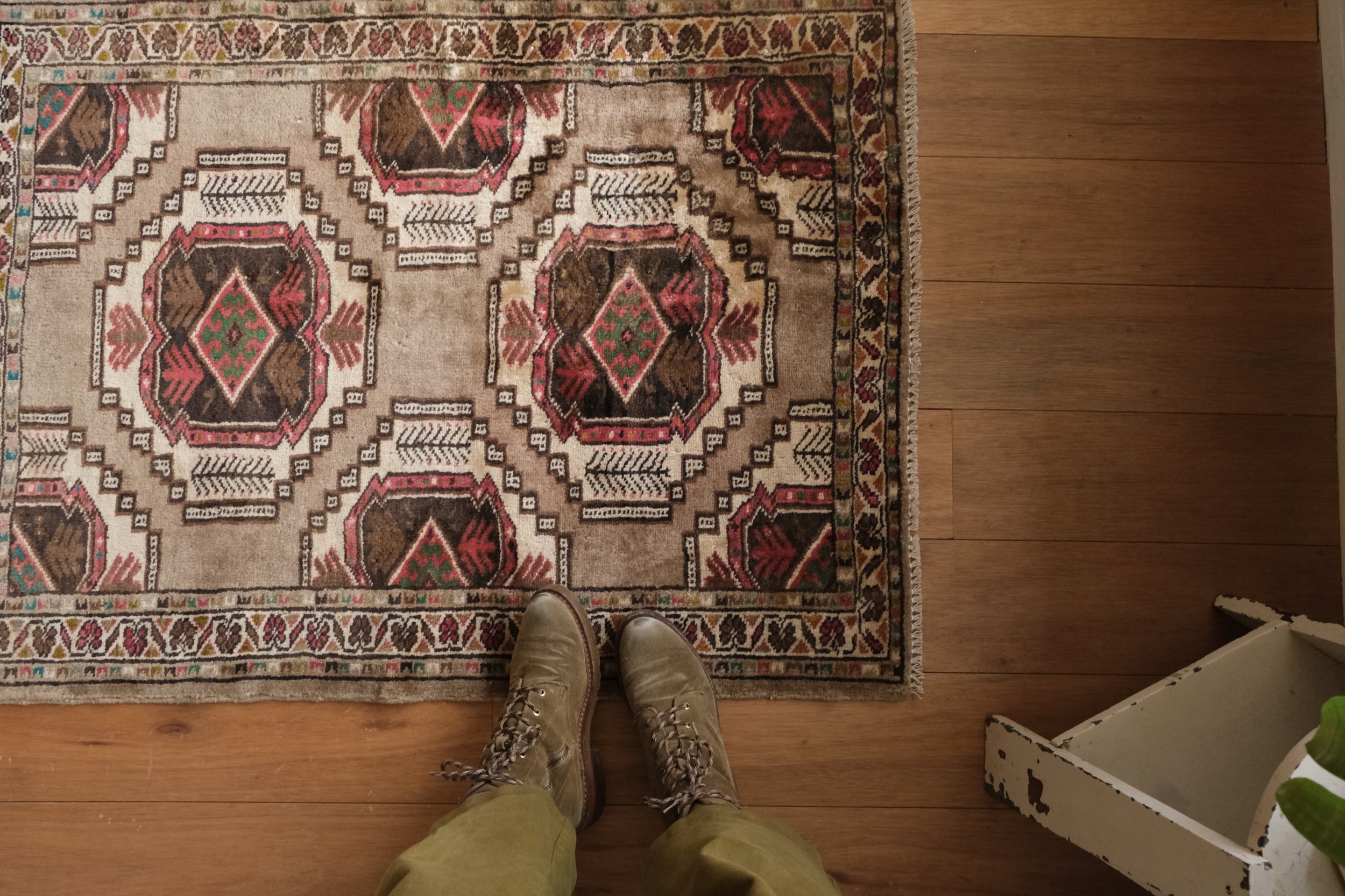 an overhead look at the repeating medallion