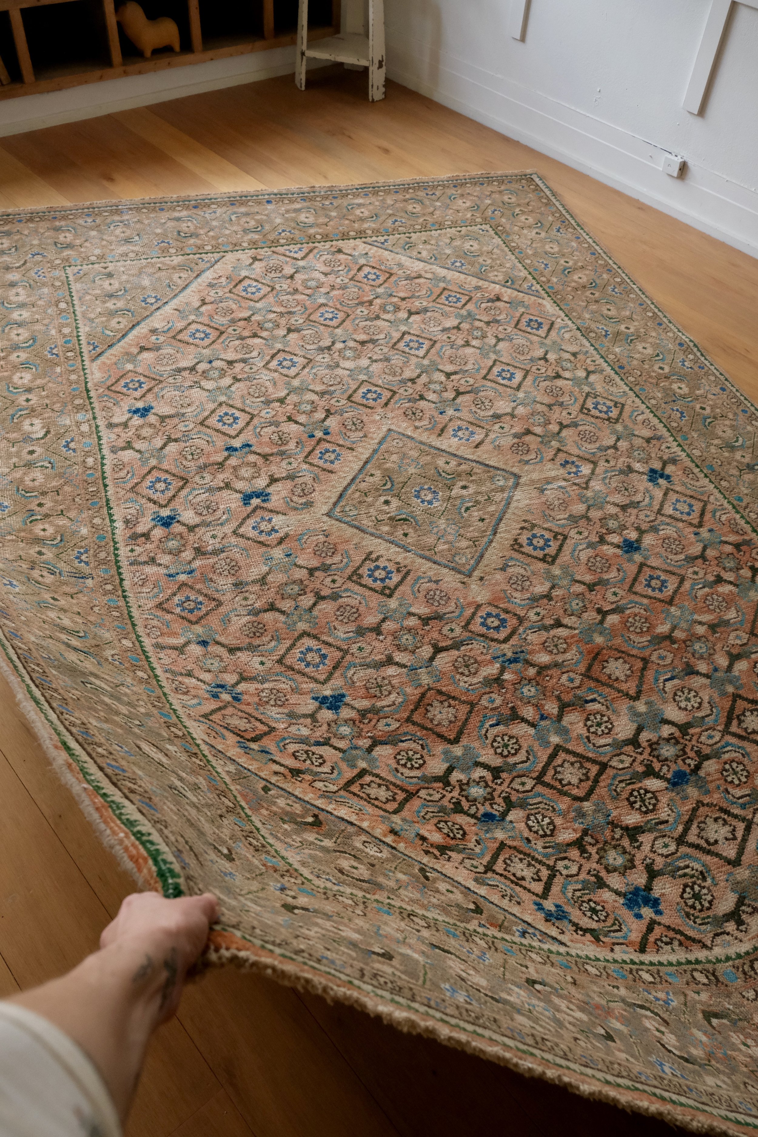 the heavy to medium weight and drape is shown