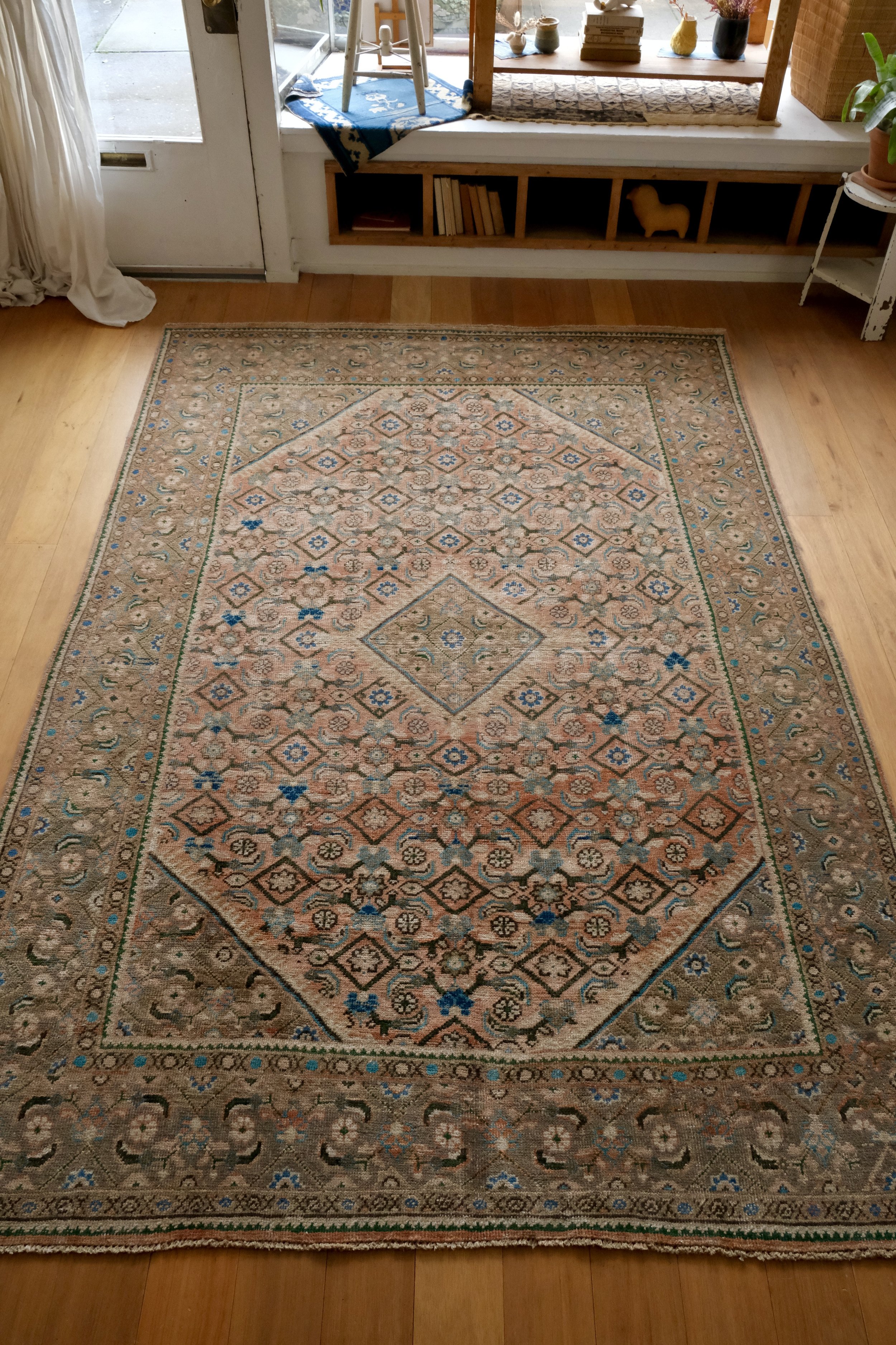the repeating pattern in shown