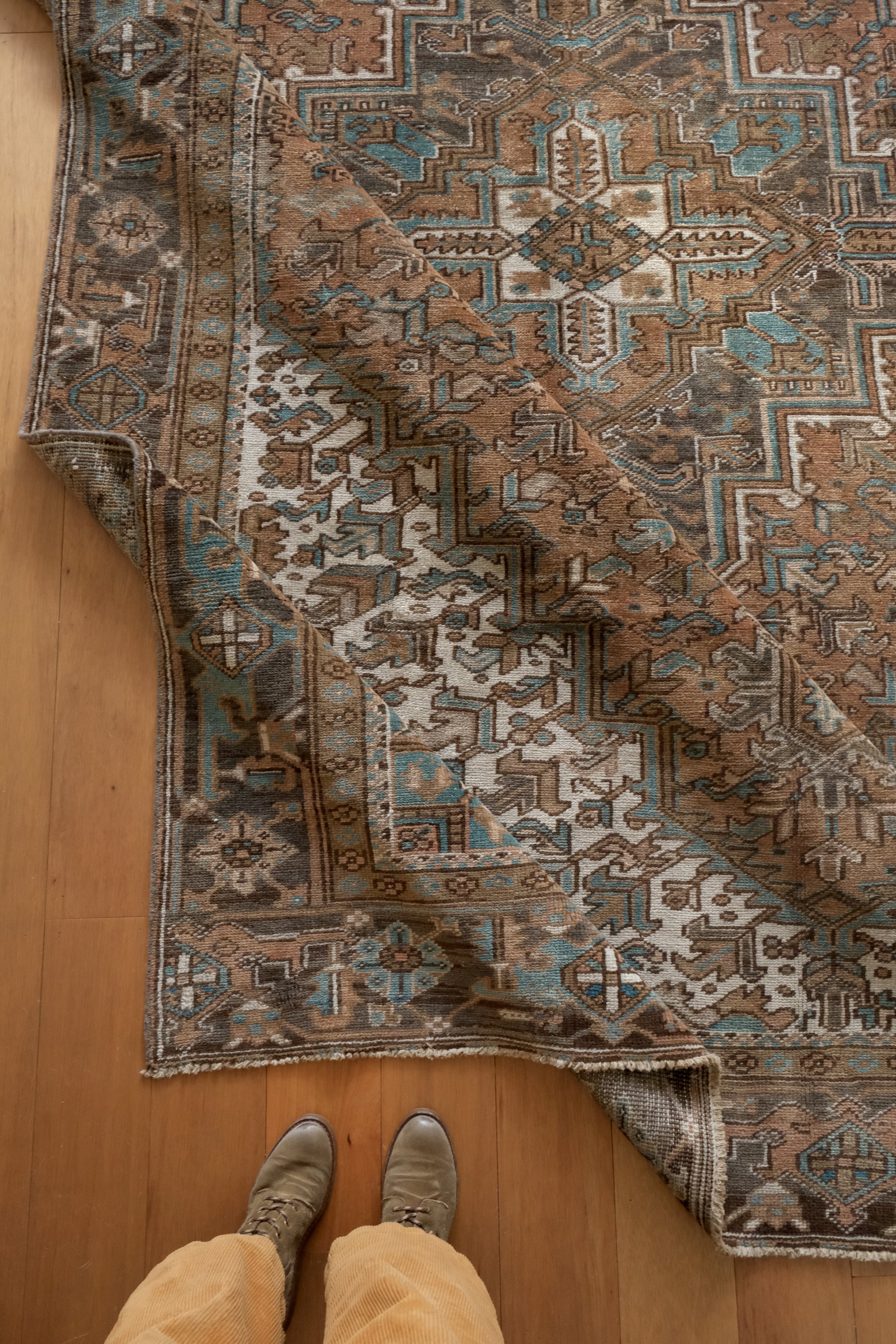 the drape of the rug