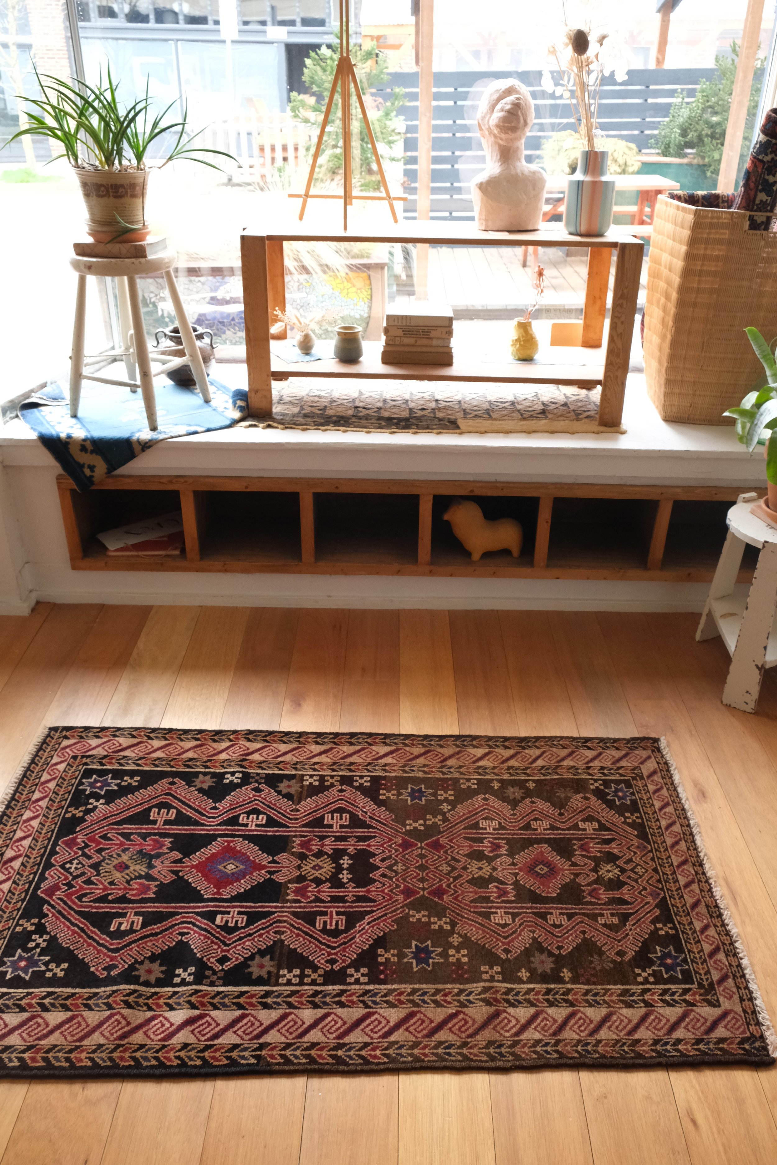 black and brown rug