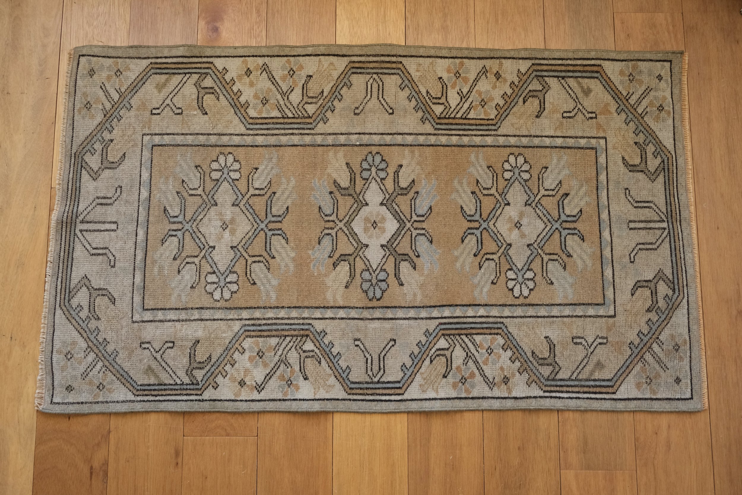 small vintage rugs