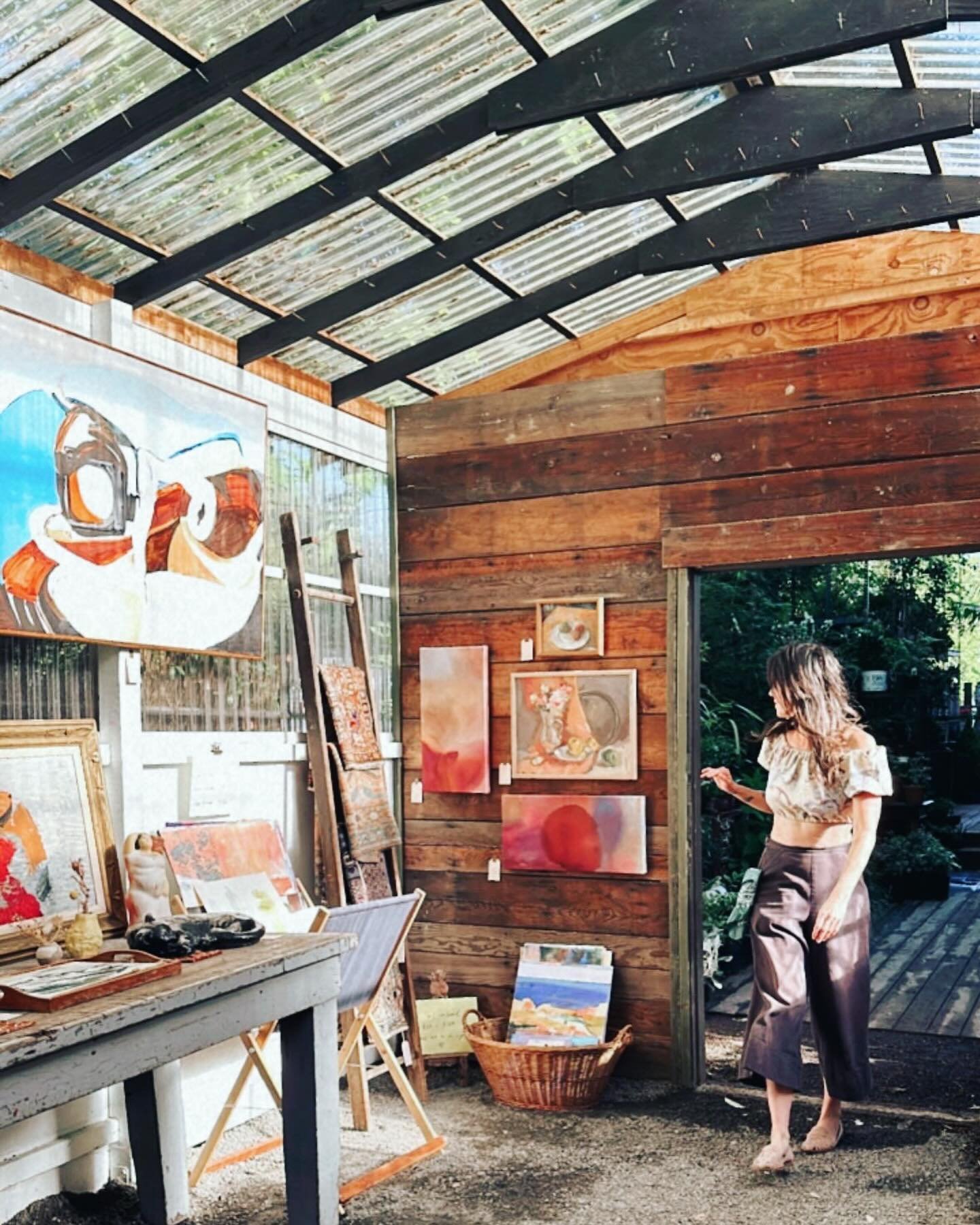 We are ready for you Portland, @blokepdx today until 1pm with a greenhouse full of vintage rugs and art. The Bloke garden shop is stocked full of plants and gorgeous pottery and @umbelflora has the most beautiful bouquets for you. 🕊️