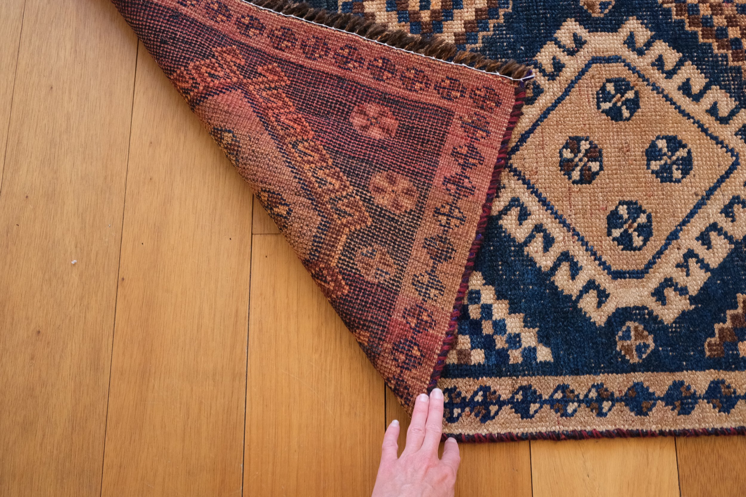 hand knotted rugs